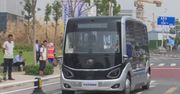 Chiny testują autonomiczny autobus, wspomagany przez sieć 5G