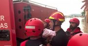 Żołnierze uratowali dziecko z zalanego budynku na zachodzie Hiszpanii
