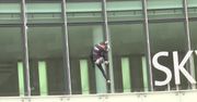 „Francuski spiderman” zatrzymany przez policję po wspinaczce na szczyt biurowca we Frankfurcie