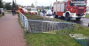 Dachowanie auta w Dąbrowie Górniczej. Wylądowało w podziemnym przejściu dla pieszych
