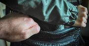 OBSERWOWALI SWOJE OFIARY, KRADLI KARTY PŁATNICZE I WYPŁACALI PIENIĄDZE