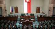 Lewica przeciw krzyżowi w Sejmie, ale nie zamierza walczyć o jego usunięcie