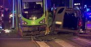Zderzenie furgonetki z tramwajem w Poznaniu. Trzy osoby ranne