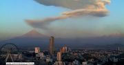 Chmura dymu na Pueblą po spektakularnym wybuchu wulkanu Popocatepetl