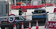 Sznur samochodów pod największym stadionem w Wielkiej Brytanii. Pod Twickenham Stadium powstał punkt drive-thru do testów na koronawirusa