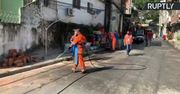 Dezynfekcja faweli w Rio de Janeiro. Brazylia walczy z epidemią koronawirusa