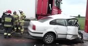 Zjechał na przeciwległy pas wprost pod ciężarówkę. 22-latek zginął na miejscu