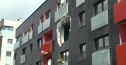 Siła wybuchu wyrwała okno, trzy osoby trafiły do szpitala. Eksplozja w mieszkaniu w Warszawie