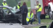 Wracali z matury, zderzyli się z dostawczakiem. 19-latek nie żyje, troje innych w szpitalu