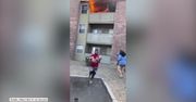 Dziecko wyrzucone z trzeciego piętra podczas pożaru. Złapał je były futbolista