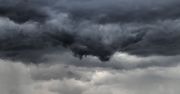 IMGW: silny deszcz z burzami i burze z gradem w centralnej i południowej części kraju