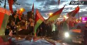 Samochodowa manifestacja zwolenników Łukaszenki. Na ulice Mińska wyjechały dziesiątki aut z białoruskimi flagami