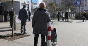 Od czwartku w sklepach, aptekach i na poczcie obowiązują godziny dla seniorów
