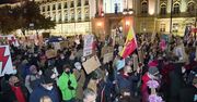 W stolicy trwa protest w obronie praw kobiet. Demonstranci dotarli na rondo Dmowskiego