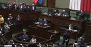 Burza w Sejmie. Poseł KO zapowiada, że pozwie wicemarszałka Sejmu za obraźliwe wypowiedzi