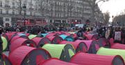 400 namiotów w centrum Paryża. Gest solidarności z bezdomnymi imigrantami