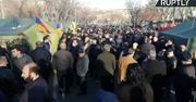 Kolejne antyrządowe protesty w Armenii. Setki osób demonstrowało przed parlamentem.