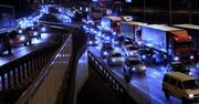Mieszkańcy Warszawy i Krakowa chcą zakazu sprzedaży nowych samochodów spalinowych.
