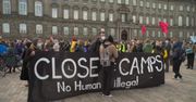 Kilkaset osób protestowało w Kopenhadze przeciwko planom odesłania imigrantów do Syrii.