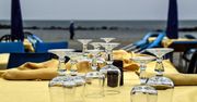Od soboty hotele wznawiają działalność; od 15 maja otwarte ogródki w restauracjach.