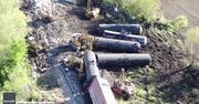 Wykolejenie pociągu towarowego w Illinois. Z torów wypadło 17 wagonów.