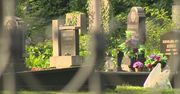 Nieznani sprawcy zdewastowali blisko 70 nagrobków na cmentarzu żydowskim w Bielsku-Białej.