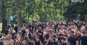 Antyszczepionkowcy próbowali się wedrzeć do dawnej siedziby BBC. Doszło do starć z policją