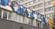 “Nie jesteś sam w chorobie”. Mural w katowickim szpitalu z okazji Europejskiego Dnia Walki z Rakiem Piersi