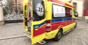 Kolejne karetki w darze dla Ukrainy. Z Wrocławia wyruszyło pięć ambulansów