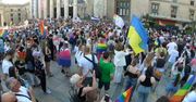 Ulicami Warszawy przeszła polsko-ukraińska parada równości środowisk LGBTQ+.