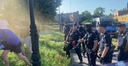 Działali zgodnie z procedurami czy przekroczyli uprawnienia? Komentarze po użyciu przez policję gazu podczas wizyty Kaczyńskiego w Inowrocławiu