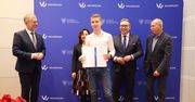 Marszałek wręczył stypendia sportowe zawodnikom wielkopolskich klubów