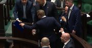 Sejm odwołał członków PiS-owskiej komisji ds. rosyjskich wpływów. Doszło do przepychanek