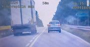 Wyprzedzał cieżarówką na “czołówkę”, na skrzyżowaniu i wniesieniu- niebezpieczne manewry drogowego pirata uwiecznił policyjny videorejestrator.