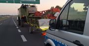 Jechał kombajnem drogą ekspresową.
