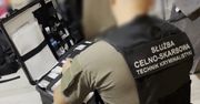 KAS rozbiła grupę przestępczą wyłudzającą VAT. Zatrzymano 14 osób