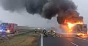Pożar samochodu dostawczego na A2 w okolicach Poddębic