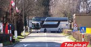 Autokar z turystami zatrzymany w Wałczu. Podejrzenie koronawirusa