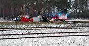 Kierowca busa wjechał pod pociąg