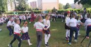 Przedszkolaki tańczyły tańce ludowe i regionalne