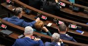 Sejm przyjął ustawę, która wydłuża kadencje samorządów do 30 kwietnia 2024 r.