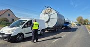Niebezpieczny ładunek: Policja zatrzymała 53-latka z przyczepą z ponadwymiarowym zbiornikiem