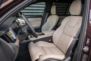 Volvo XC90 T8 AWD Plug-In Hybrid Ultra Dark