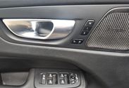 Volvo XC60 T8 Plug-In Hybrid AWD Ultimate Dark