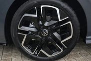 Volkswagen Golf R-Line Plus 1.5 eTSI mHEV
