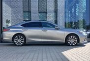 Lexus ES 300h Business Edition