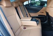 Lexus ES 300h Business Edition