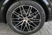 Porsche Cayenne Coupe E-Hybrid Black Edition
