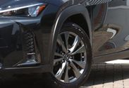 Lexus UX 300h F Sport Design 2.0 Hybrid Dynamic Force