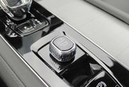Volvo XC90 B5 AWD Ultra Black Edition
